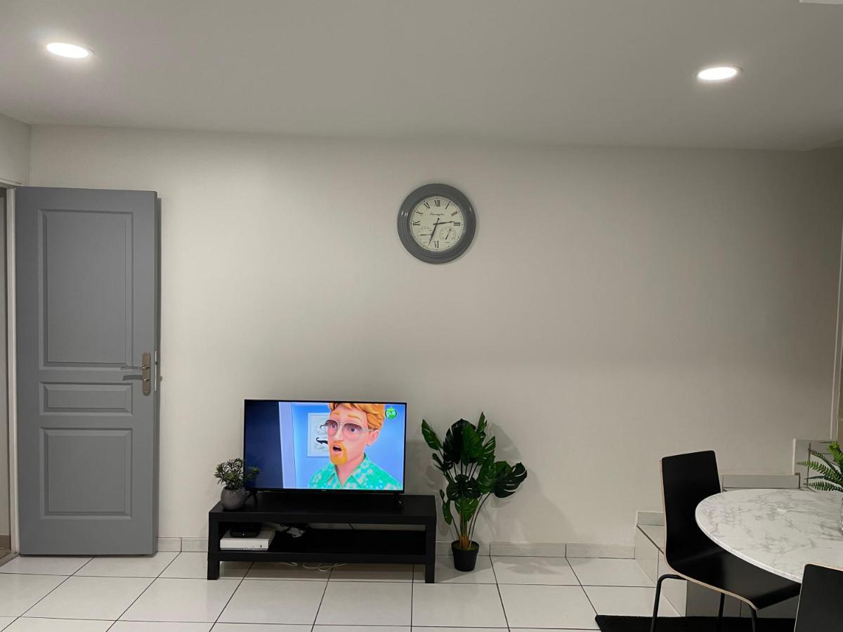 Residence Chene- 15 Mn De Paris Et 05 Mn D'Orly Aeroport 韦瑞-夏特林 外观 照片